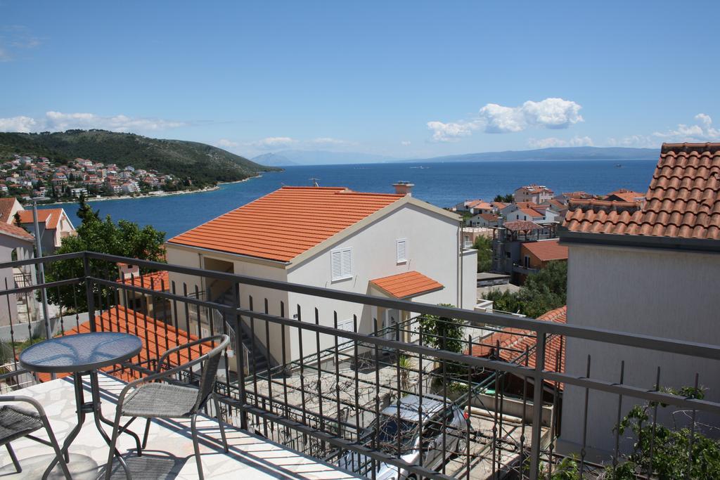 Apartments Suker Trogir Exterior photo
