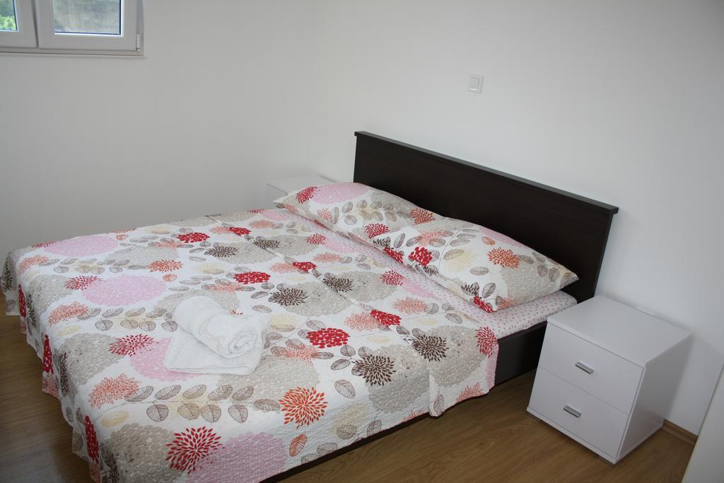 Apartments Suker Trogir Exterior photo
