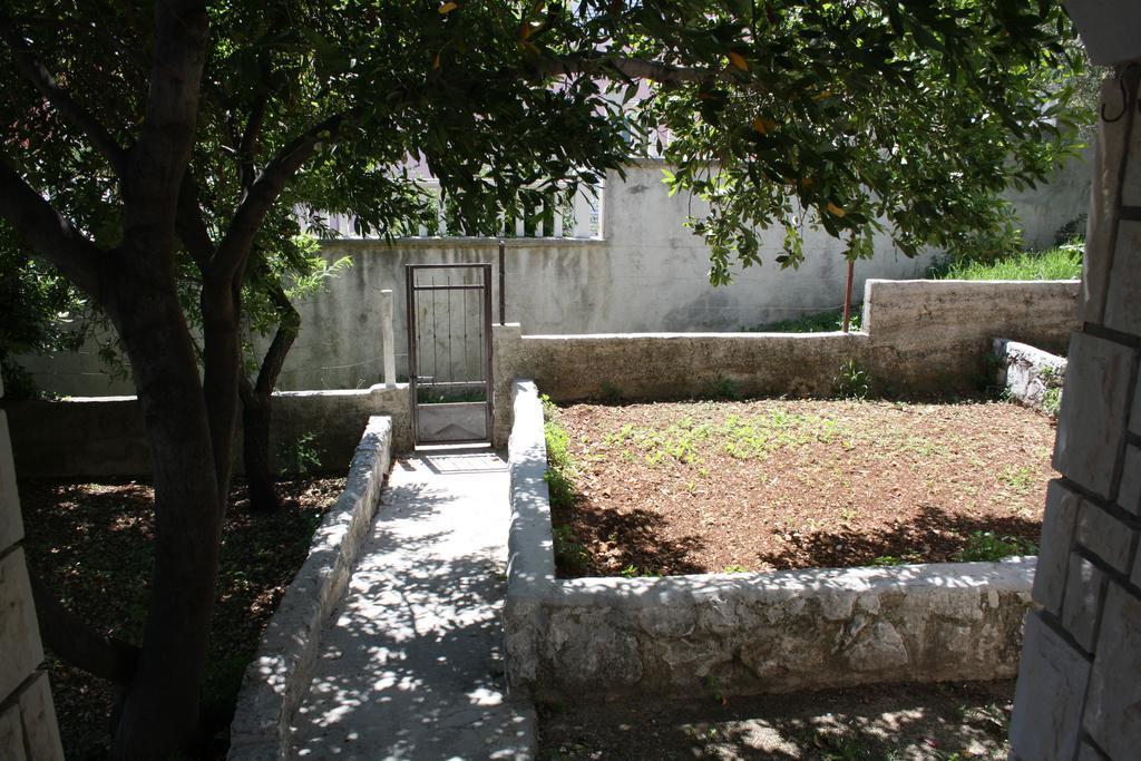 Apartments Suker Trogir Exterior photo